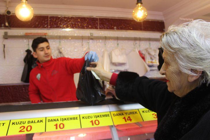 Canan Karatay gündeme taşıdı, vatandaş sakatatçılara akın etti G3