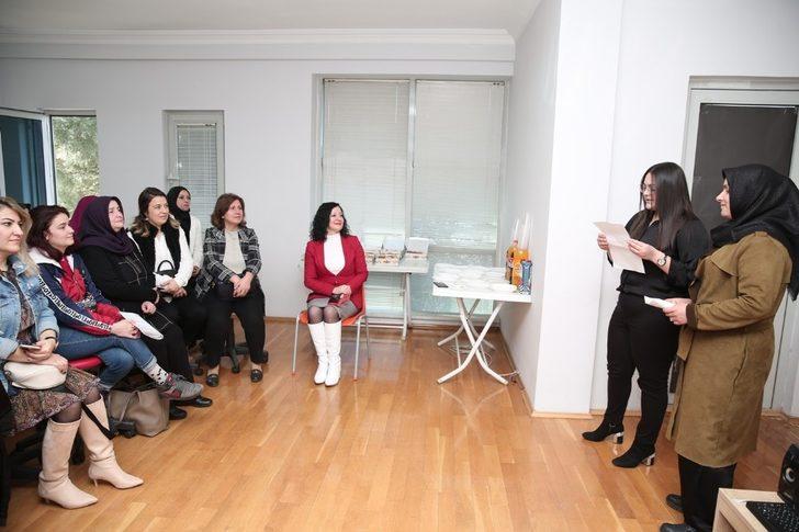 Nilüferli kadınlar İngilizce öğreniyor G2