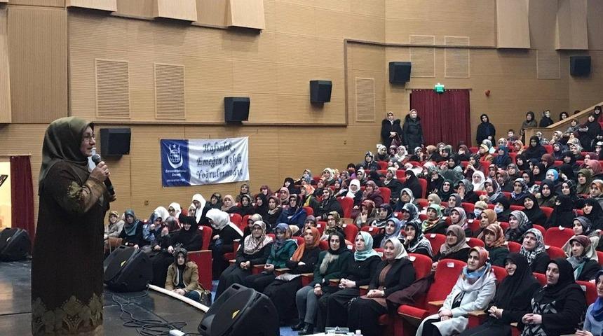 “Kur’an hayat rehberimizdir”