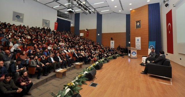 Kenan Sofuoğlu, NEÜ’lü öğrencilerle buluştu