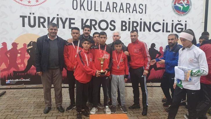 Vanlı atletler Osmaniye’den Türkiye ikinciliği ile döndüler G3