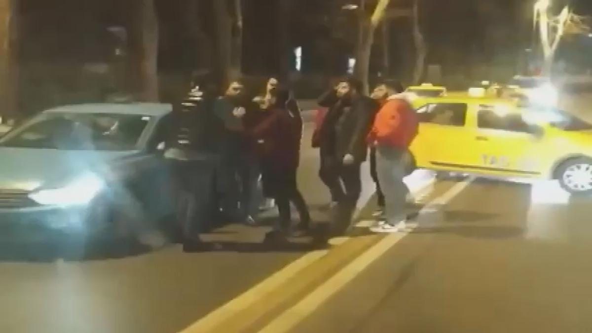Beşiktaş'ta cadde ortasında yumruklu kavga