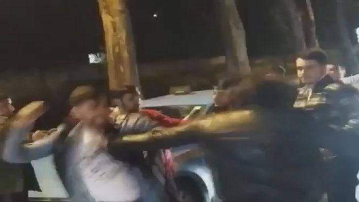 Beşiktaş'ta cadde ortasında yumruklu kavga G5