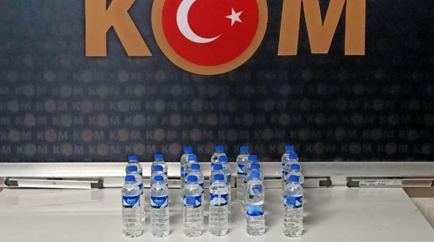 Pet şişelere alkoll&uuml; i&ccedil;ki doldurup satmaya &ccedil;alışan şahıs tutuklandı