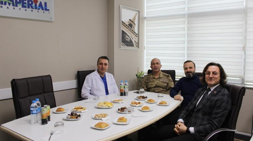 Trabzon İl Jandarma Komutanı Tuğgeneral Demir&rsquo;den &Ouml;zel İmperial Hastanesi y&ouml;netimine ziyaret