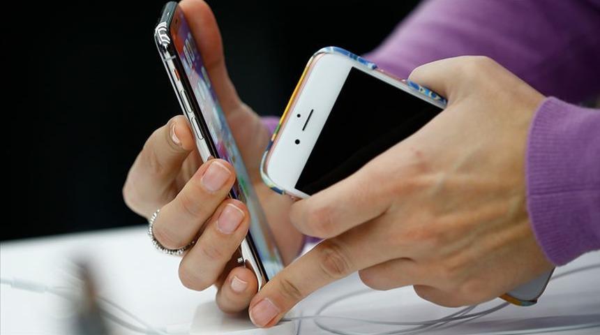   Türkiye'nin cep telefonu faturası 2 milyar dolar azaldı