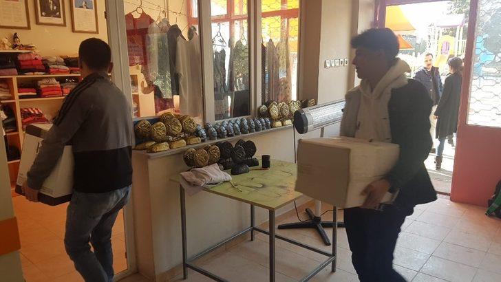 Beşiktaş taraftarlarından öğrencilere kitap bağışı G2