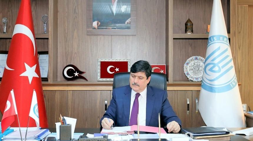 Rektör Yardım’dan Regaip Kandili mesajı