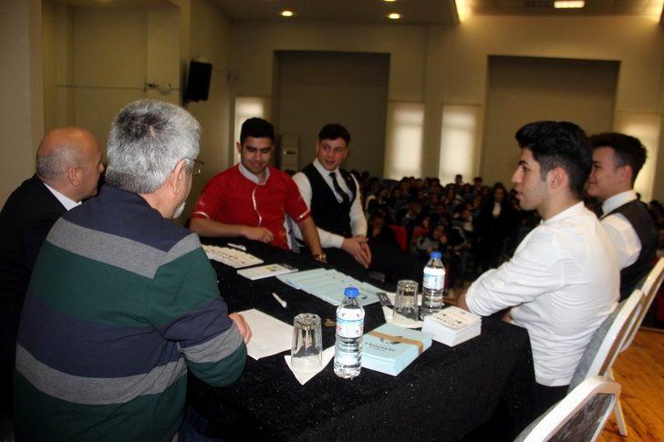 Erciyes Mesleki ve Teknik Anadolu Lisesi’nde bursiyer öğrenci mülakatı yapıldı G5