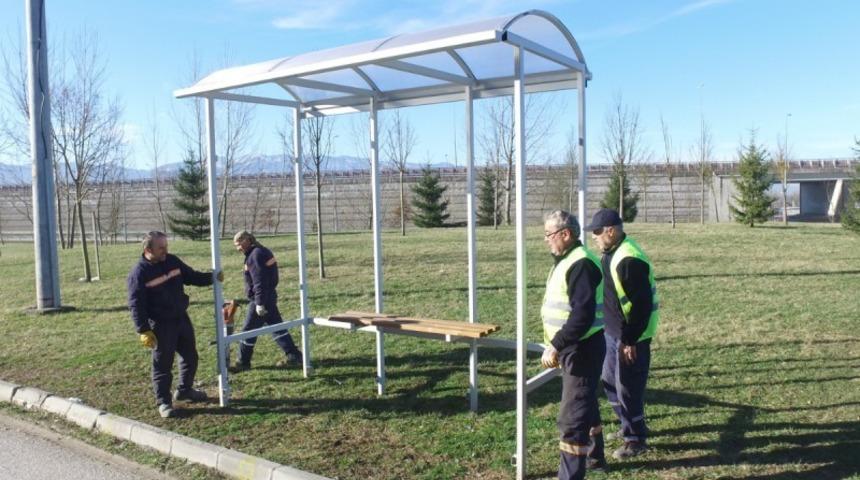 Durak montajları tamamlandı