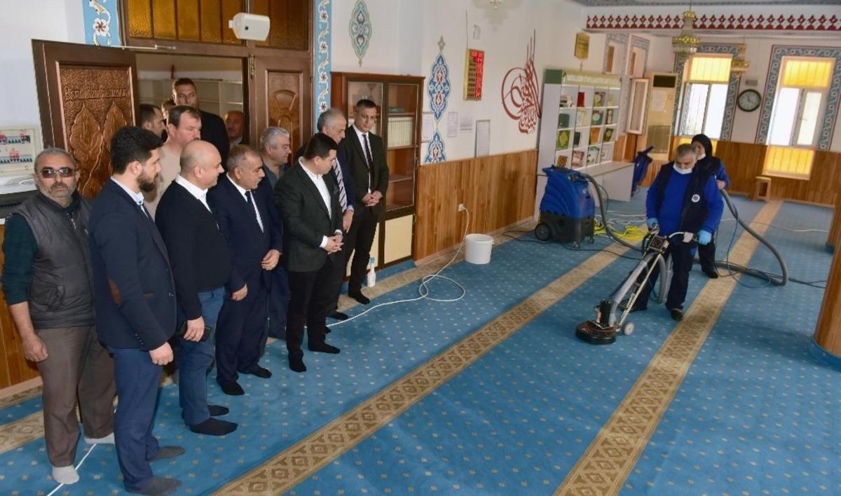 Kepez&rsquo;den camilere teknolojik temizlik