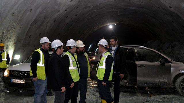Vali Şentürk, YHT ’Tünel 26’ çalışmalarını inceledi