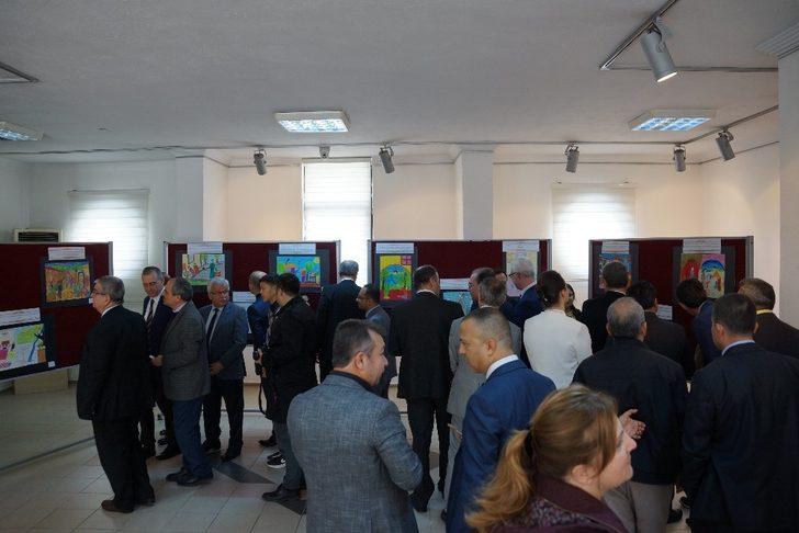 “40 Hadisle Değerlerimiz” resim sergisi açıldı G4