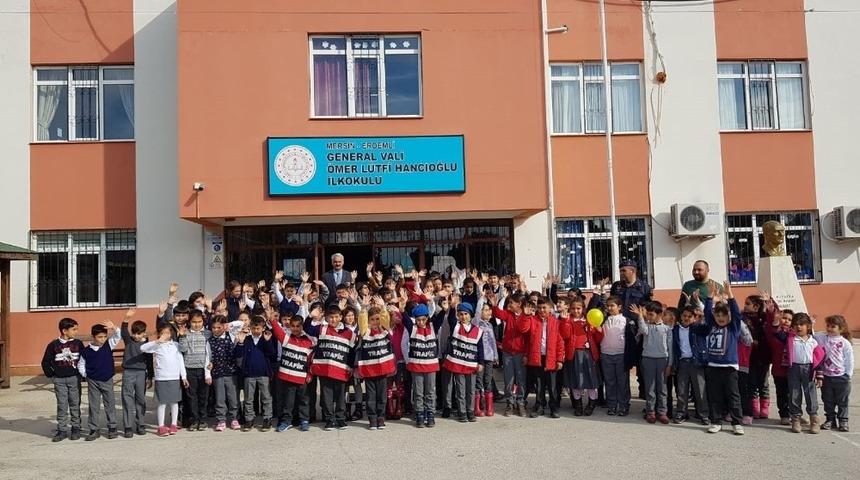 Jandarmadan &ouml;ğrencilere trafik eğitimi