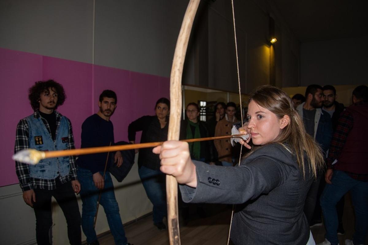 BŞE&Uuml; Arkeoloji B&ouml;l&uuml;m&uuml;&rsquo;nden geleneksel ok&ccedil;uluk at&ouml;lyesi