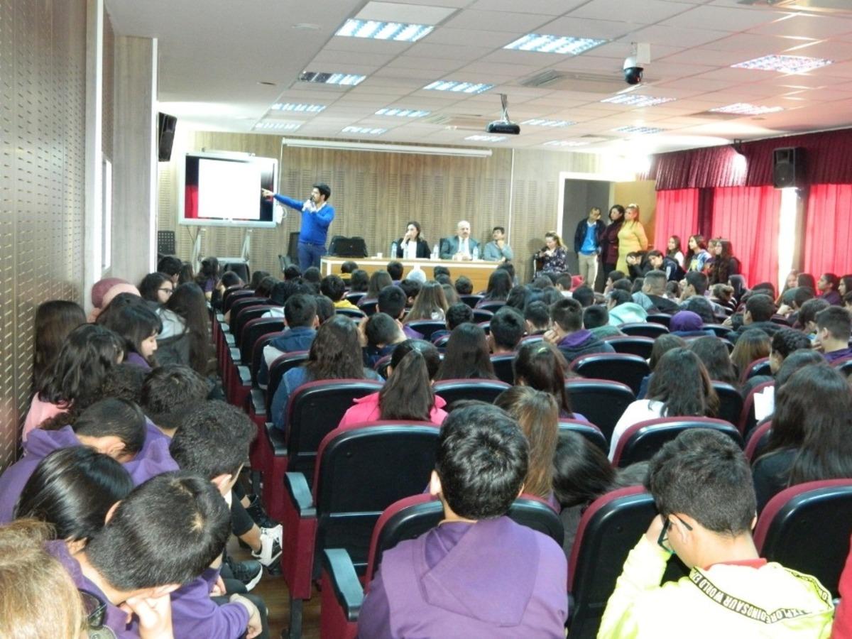 Mersin Barosundan lise &ouml;ğrencilerine su&ccedil; t&uuml;rleri ve bilişim su&ccedil;ları eğitimi