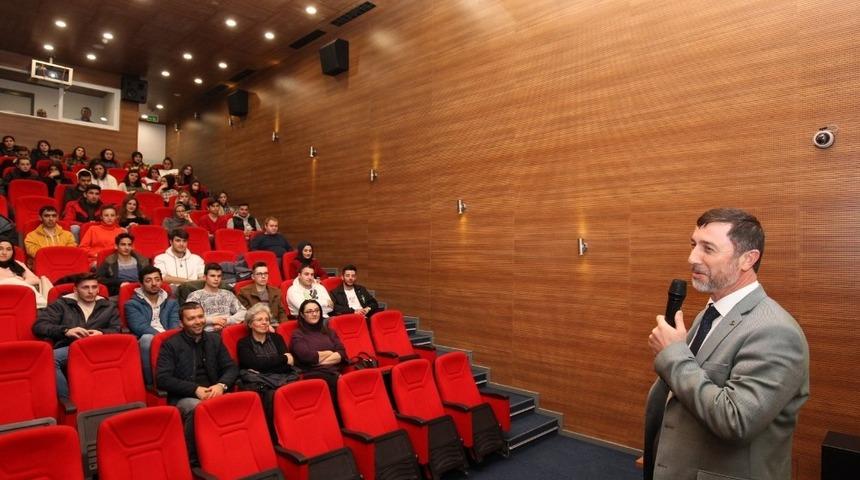 Gebze Belediyesi&rsquo;nden stajyerler &ouml;ğrencilere eğitim