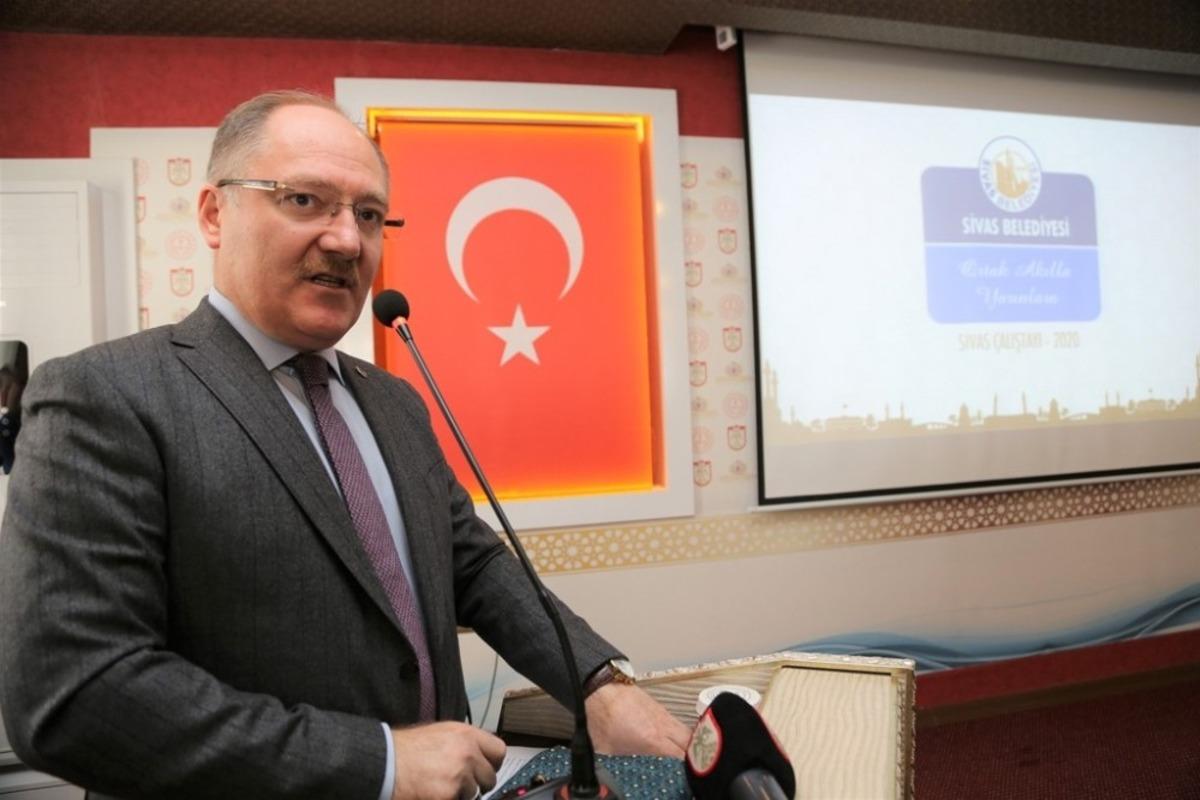 Başkan Bilgin,&rdquo;Alkışla havaya girmez, eleştiri ile moral bozmayız&rdquo;