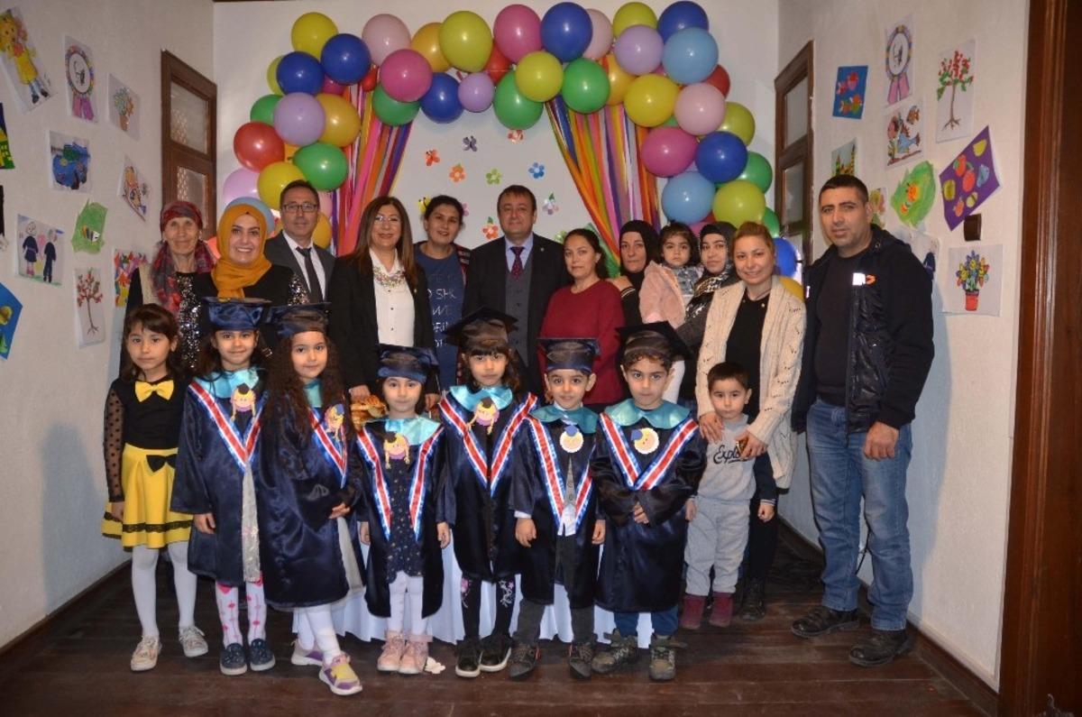 Miniklerin sertifika heyecanı