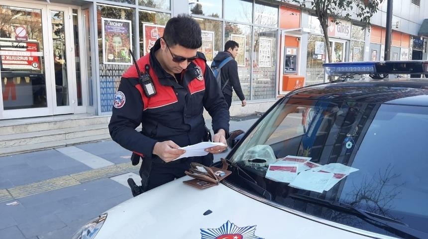 Bulduğu c&uuml;zdanı polise teslim ettiler