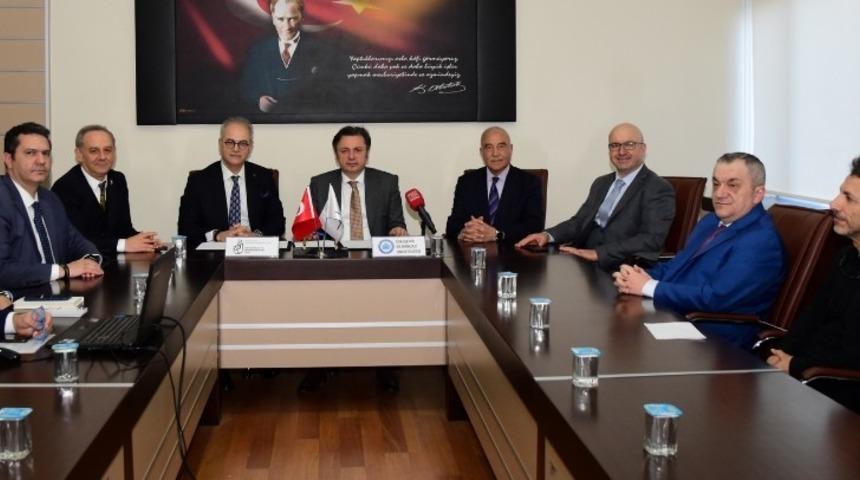 TİSK Mikrocerrahi ve Rekonstr&uuml;ksiyon Vakfı&rsquo;ndan ESOG&Uuml; Hastanesi&rsquo;ne &ouml;nemli bağış