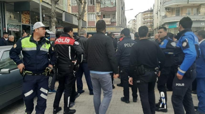 Polisten sokak kavgasına biber gazlı m&uuml;dahale