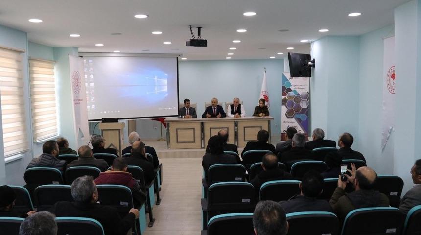 Kars’ta örnek büyükbaş hayvan yetiştirme eğitimleri başladı