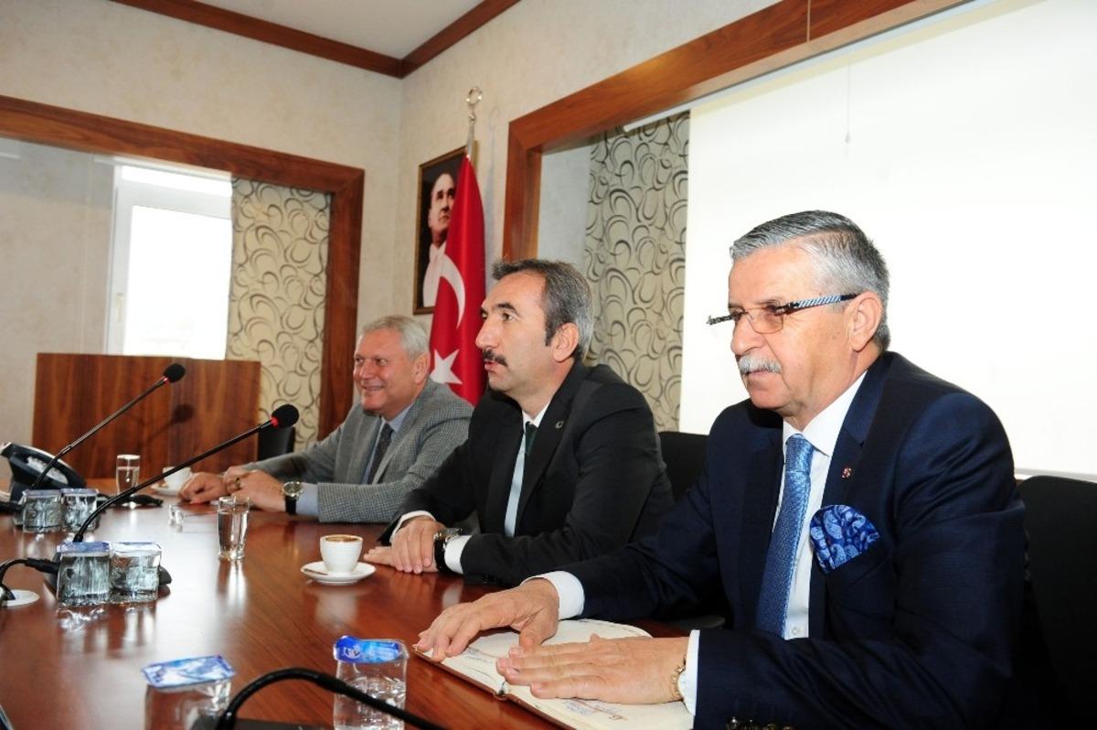 Kemer Y&ouml;r&uuml;k Şenliği Festivale d&ouml;n&uuml;ş&uuml;yor