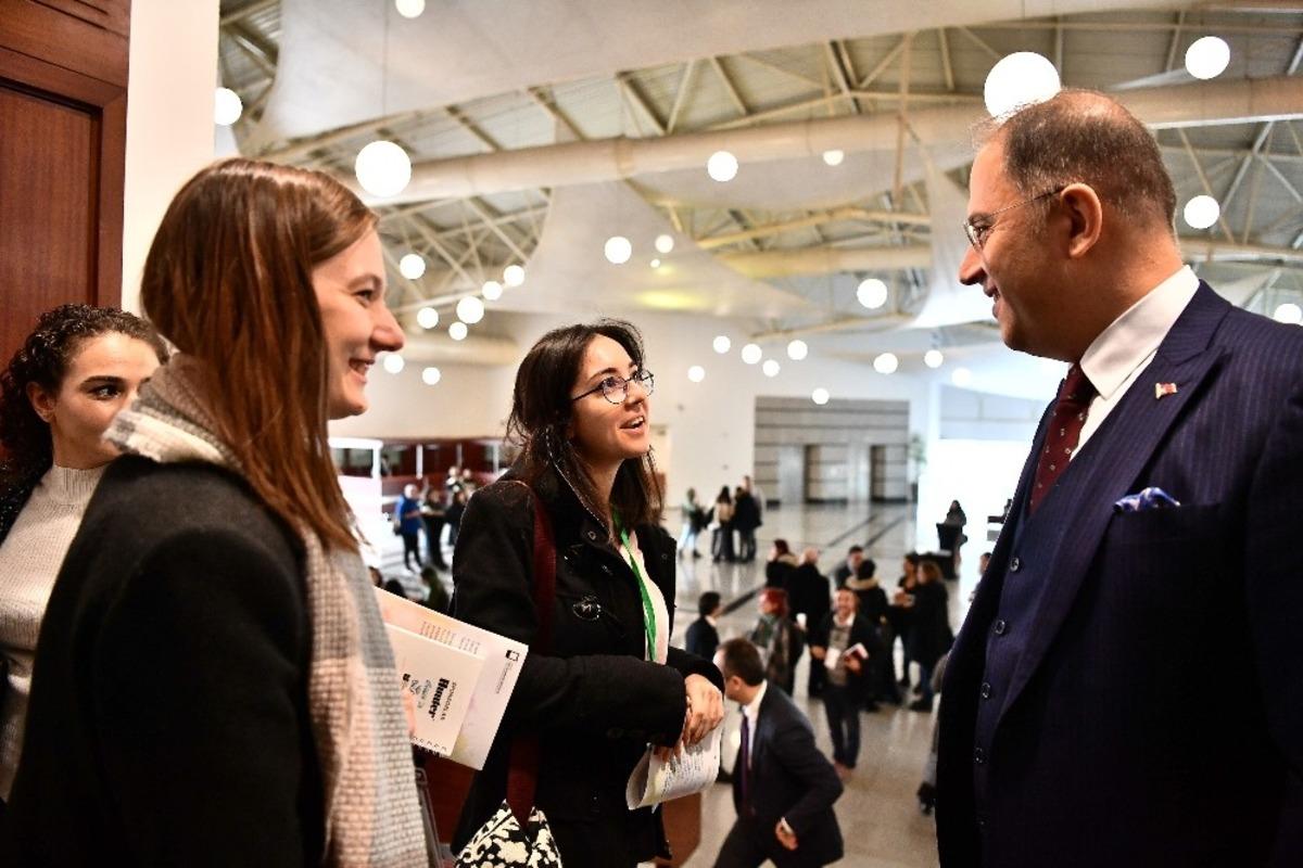 2.Kentsel Tasarım Sempozyumu Başkan &Ccedil;alık&rsquo;ın da katılımıyla ger&ccedil;ekleşti