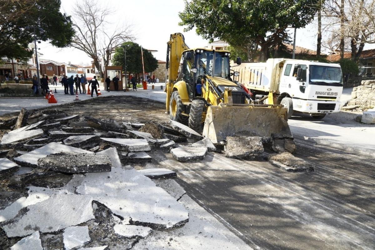 Side girişi yayalaşıyor