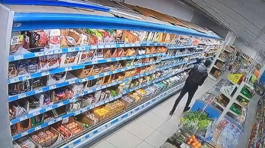 Market fareleri yakalandı