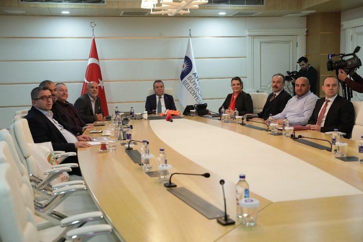 Başkan Böcek Alanyaspor ve taraftarı için marş yaptırdı G4