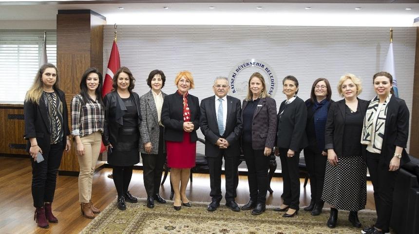 KADİGER Genel Başkanı Emine Erdem Başkan Büyükkılıç’ı ziyaret etti.