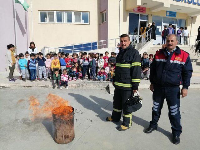 Sivil Savunma Gününde itfaiyeden yangın tatbikatı