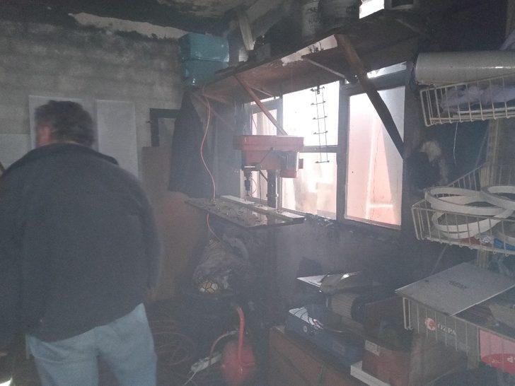 Bursa’da mobilya atölyesinde yangın G4
