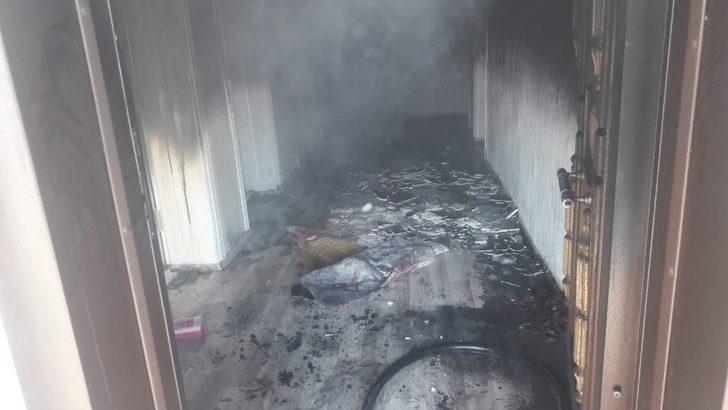 Erciş’te ev yangını: 4 kişi dumandan etkilendi G3