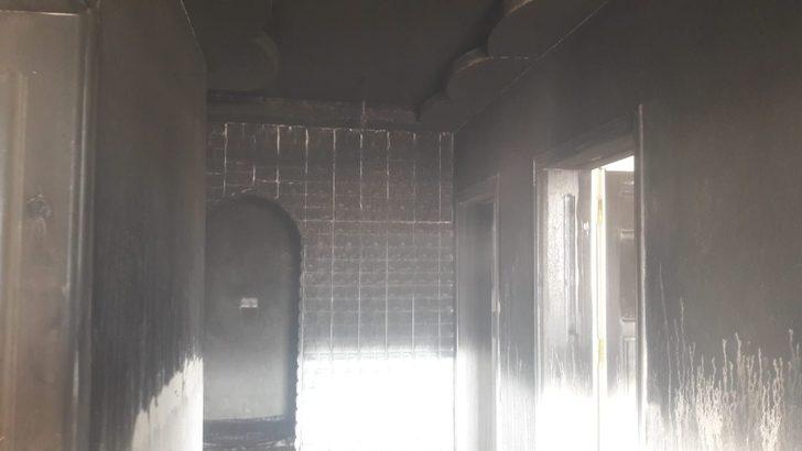 Erciş’te ev yangını: 4 kişi dumandan etkilendi G5