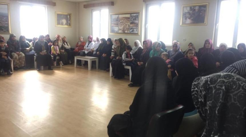 Kadın ve gen&ccedil;lik merkezinde kandil programı