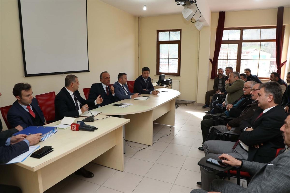 Rize'de Arıcık 1-2 HES bilgilendirme toplantısı d&uuml;zenlendi