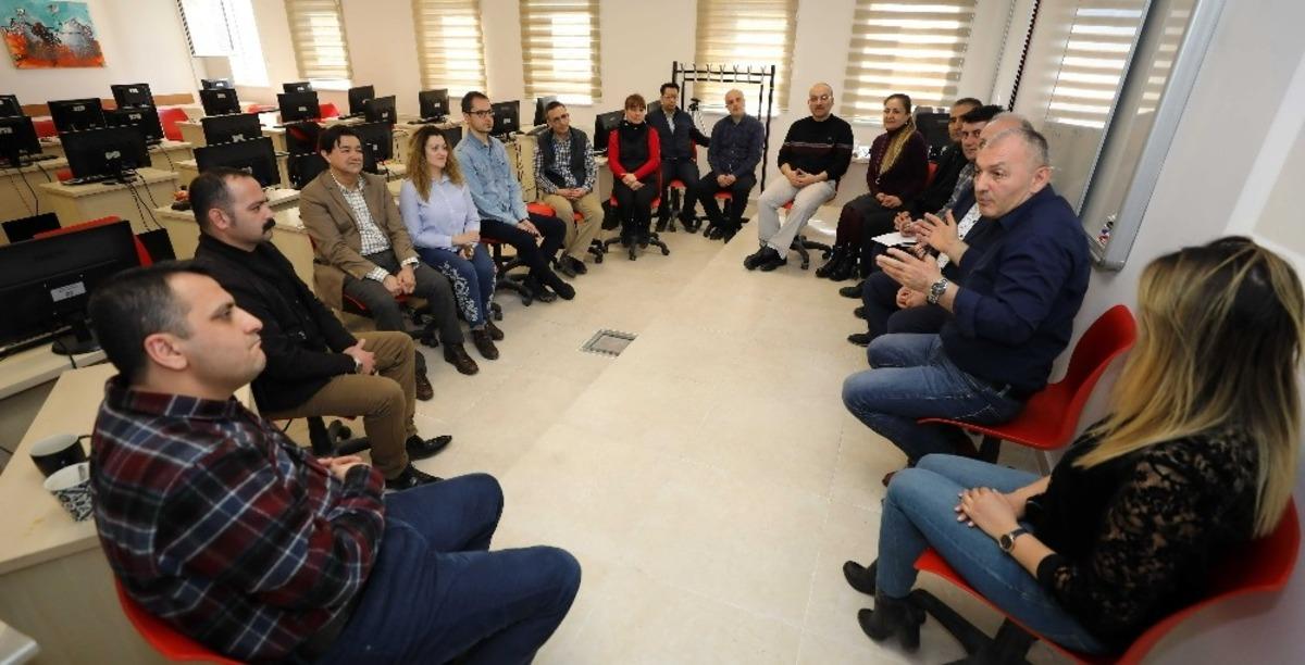 GA&Uuml;N&rsquo;de zaman y&ouml;netimi eğitimi