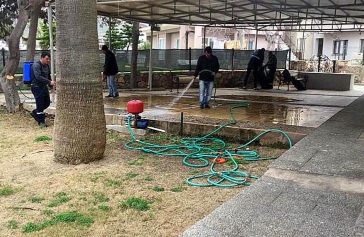 Çeşme’deki okullar ve camiler dezenfekte edildi G3