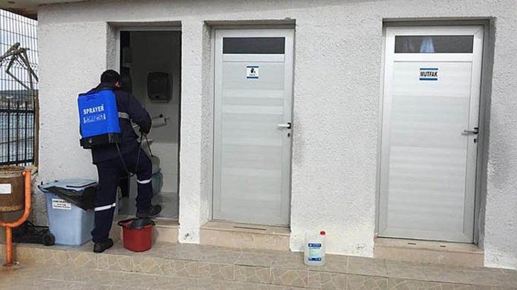 Çeşme’deki okullar ve camiler dezenfekte edildi G4