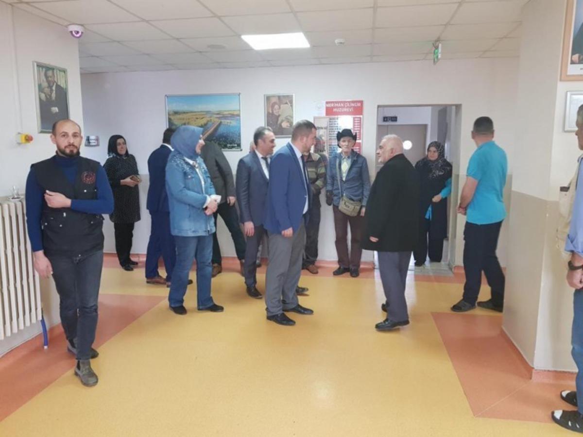 Başkan yardımcısı G&ouml;sterişli huzurevi sakinlerine ziyaret etti