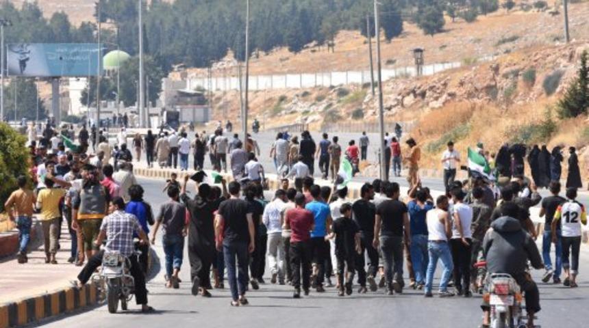 Reuters duyurdu! T&uuml;rkiye, Suriyeli m&uuml;ltecilere Avrupa kapılarını a&ccedil;tı