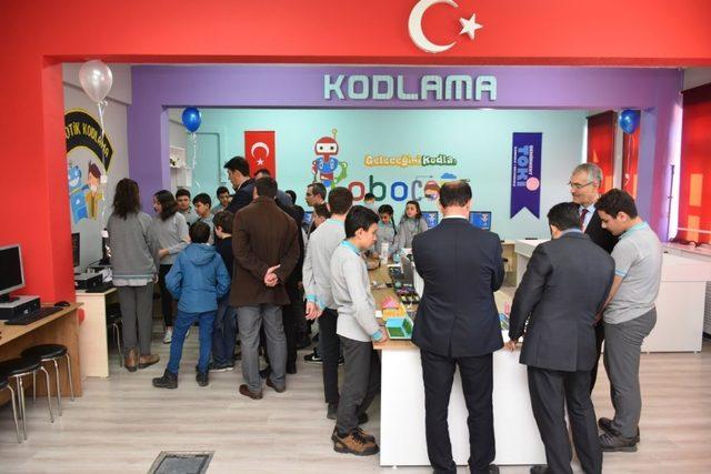 Demirkent Ortaokulunda ‘Robotik Kodlama’ atölyesi açıldı