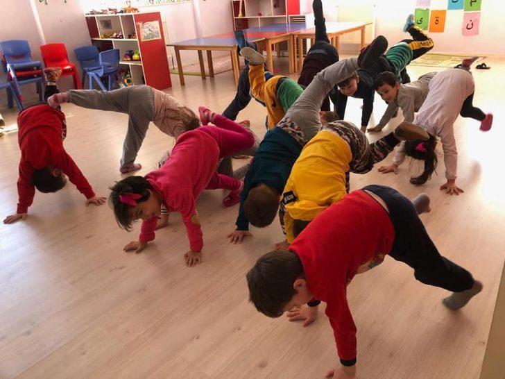 Minikler her sabah egzersiz yapıyor G2