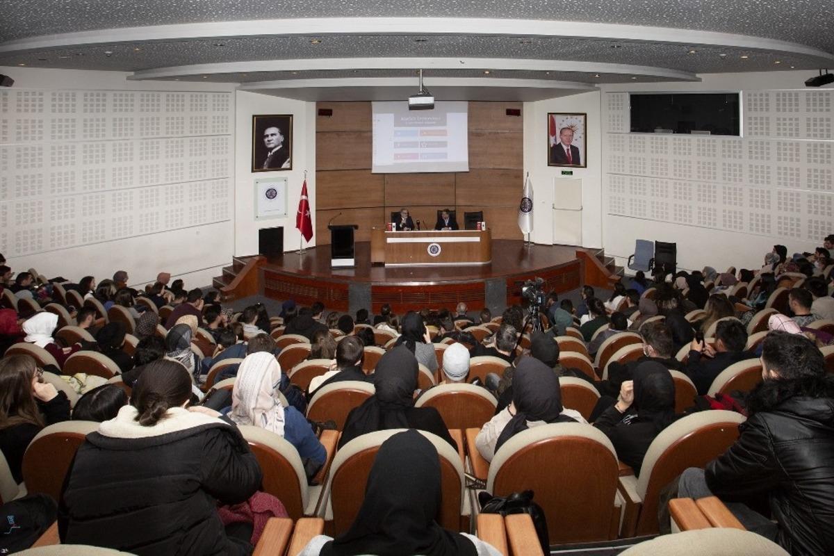 Atat&uuml;rk &Uuml;niversitesinde internet gazeteciliği konuşuldu