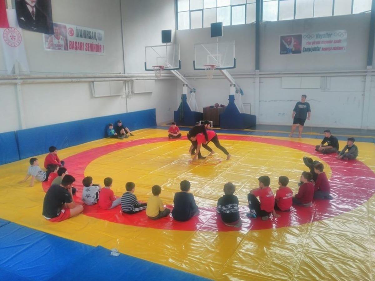 &lsquo;T&uuml;rkiye Gen&ccedil;ler- B G&uuml;reş Grup M&uuml;sabakaları&rsquo; Simav&rsquo;da yapılacak