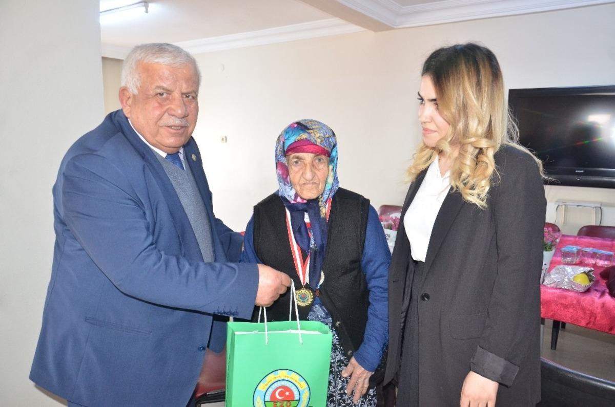 Elbistan Ziraat Odası huzurevinde g&ouml;n&uuml;l aldı