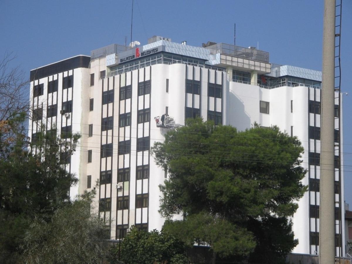 Karesi Belediyesi hizmet binası i&ccedil;in yer arıyor